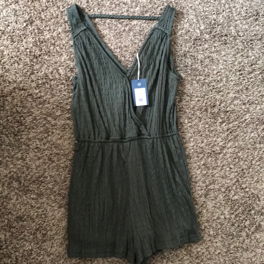 NWT Universal Thread Romper
